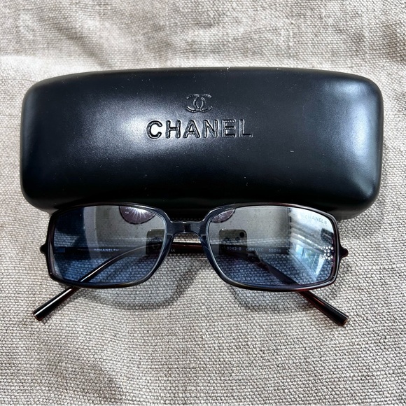Vintage Chanel 5043B Sunglasses Blue Graded - Picture 1 of 13